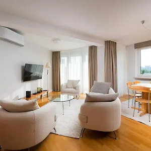 Metro Imielin 2-bedroom Warszawa